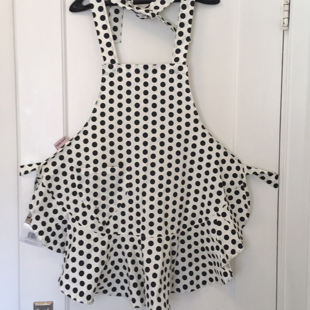 Adorable Jessie Steele apron (NWT)